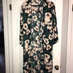 NWT Pinkblush Kimono